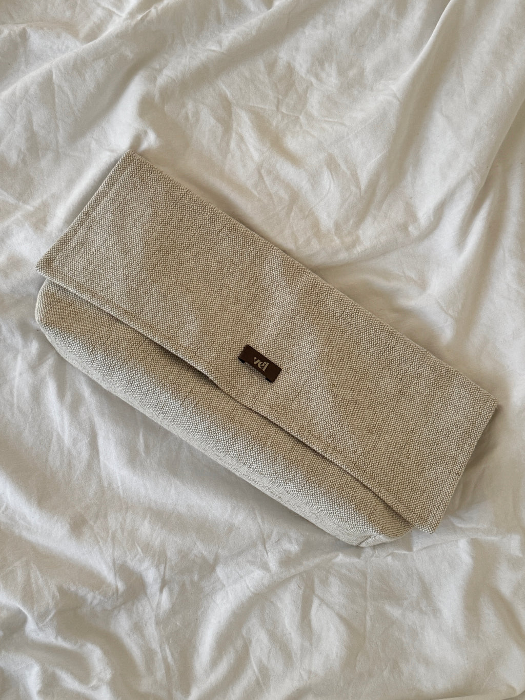 "vēsma clutch" Smilts